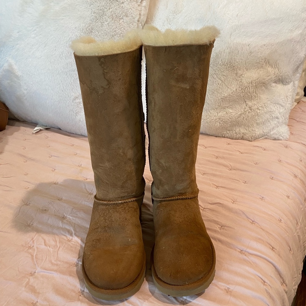 UGG Tall fur lined boots. size 7